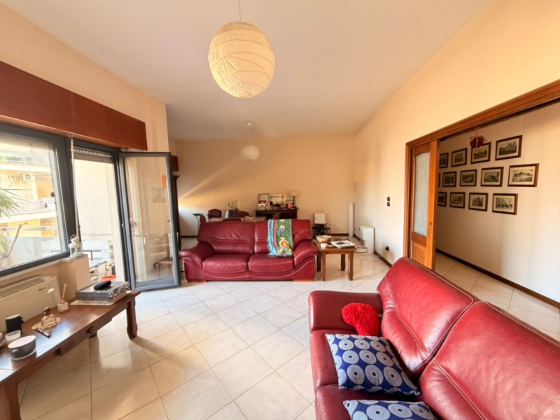 Prestigioso Appartamento Con Posto Auto Santa Caterina 167 Mq