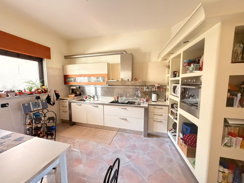Prestigioso Appartamento Con Posto Auto Santa Caterina 167 Mq