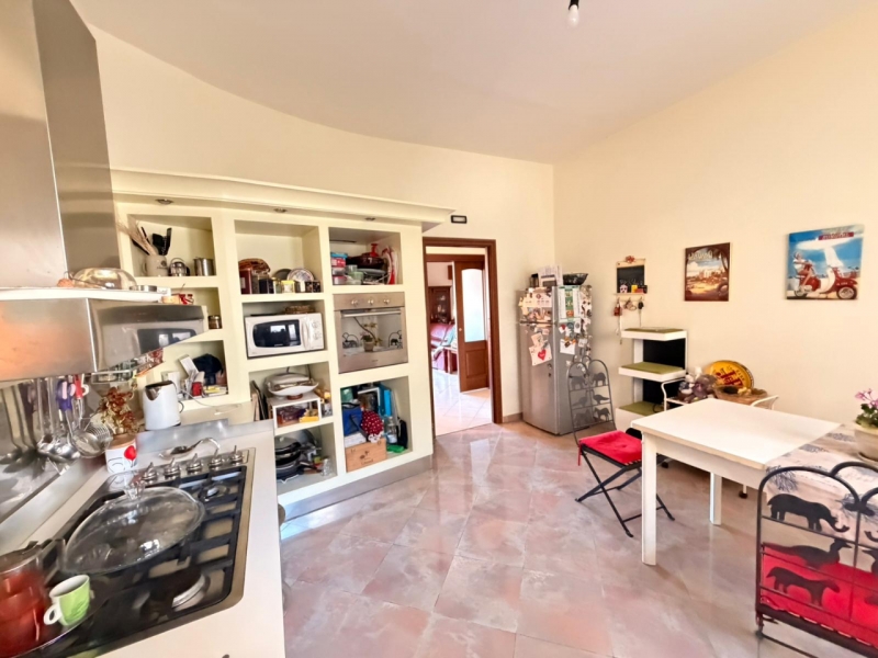 Prestigioso Appartamento Con Posto Auto Santa Caterina 167 Mq