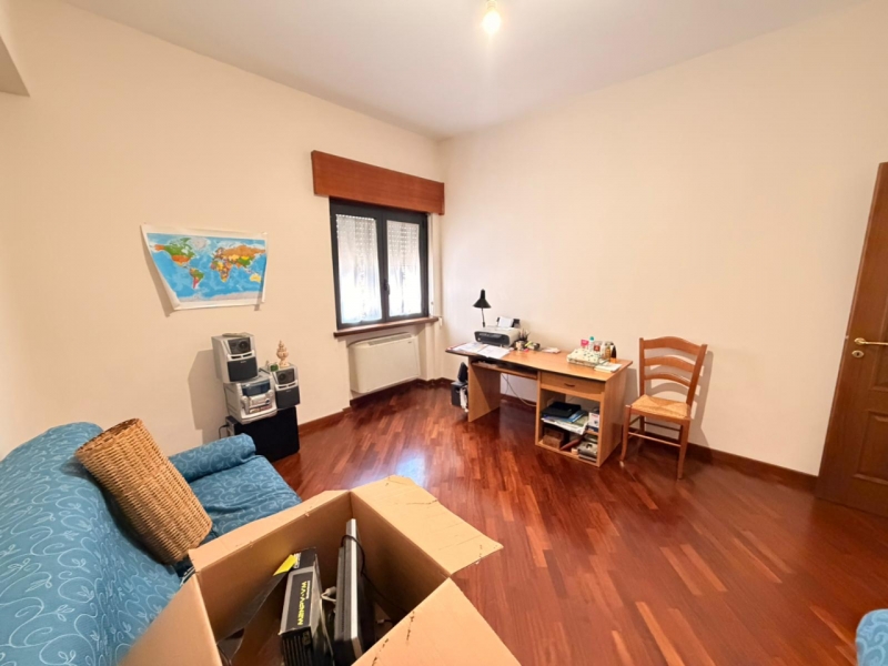 Prestigioso Appartamento Con Posto Auto Santa Caterina 167 Mq