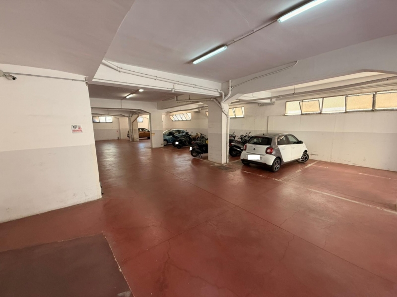Prestigioso Appartamento Con Posto Auto Santa Caterina 167 Mq