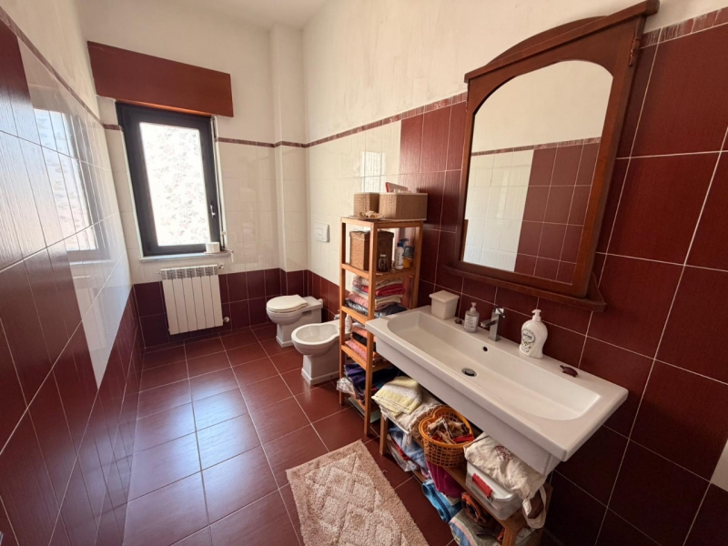 Prestigioso Appartamento Con Posto Auto Santa Caterina 167 Mq