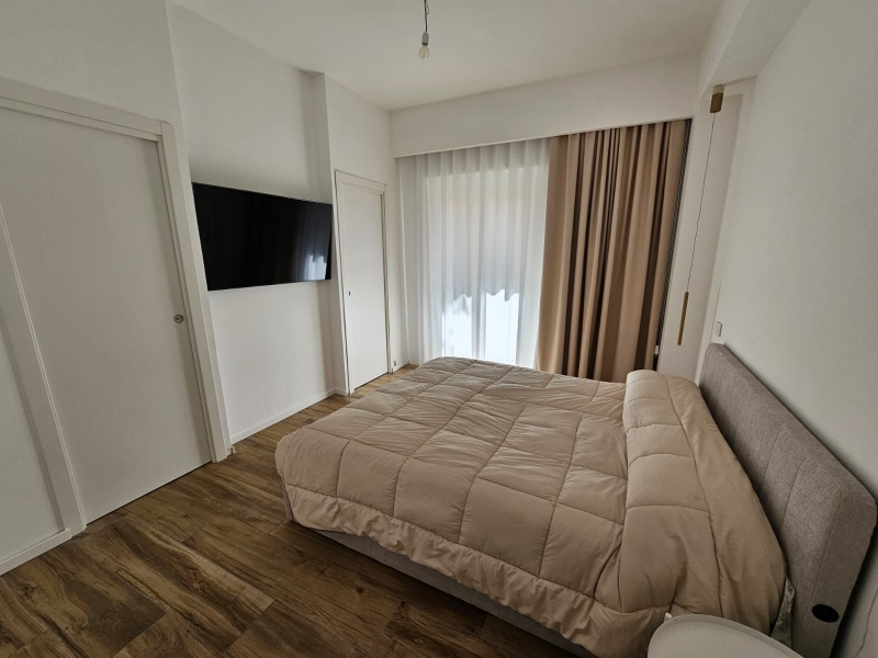 Ristrutturato e Prestigioso 110 Mq Con Arredi Design Semicentrale