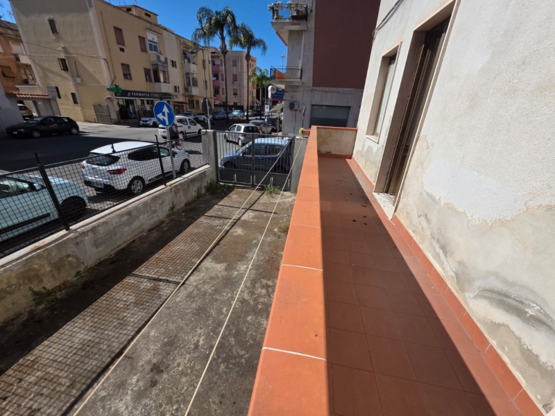 Appartamento Arredato Con Giardino Viale Aldo Moro