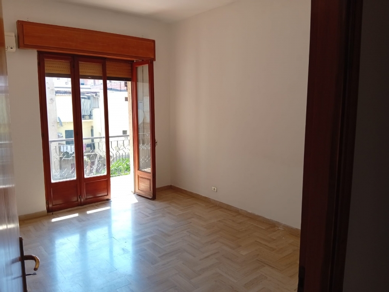 Ampio Appartamento Con Posto Auto Ciccarello 160 Mq