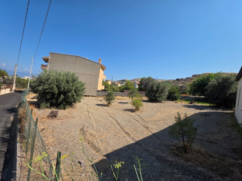 Terreno Edificabile Con Progetto Lazzaro 550 Mq