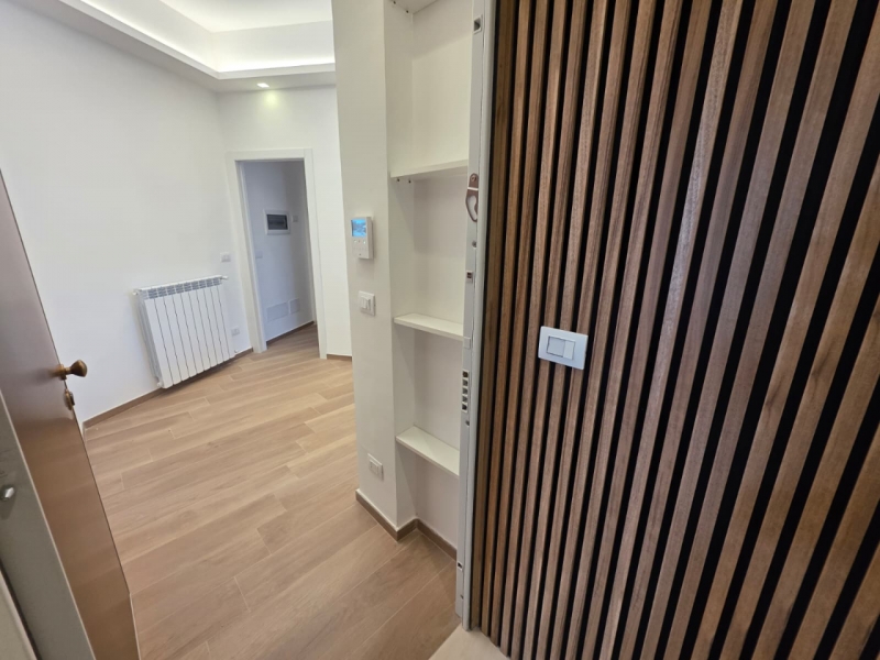 Appartamento Ristrutturato Arredato Viale Amendola 60 Mq