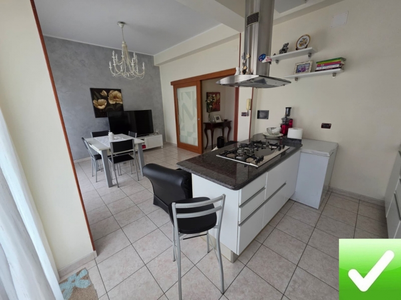 Appartamento Ristrutturato Pressi Ponte Sant'Anna 126 Mq