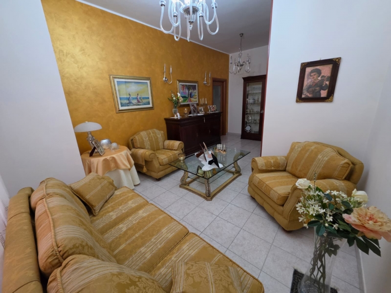 Appartamento Ristrutturato Pressi Ponte Sant'Anna 126 Mq
