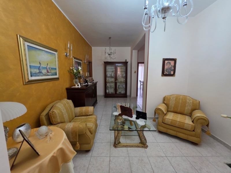 Appartamento Ristrutturato Pressi Ponte Sant'Anna 126 Mq