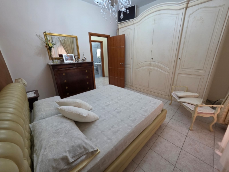 Appartamento Ristrutturato Pressi Ponte Sant'Anna 126 Mq