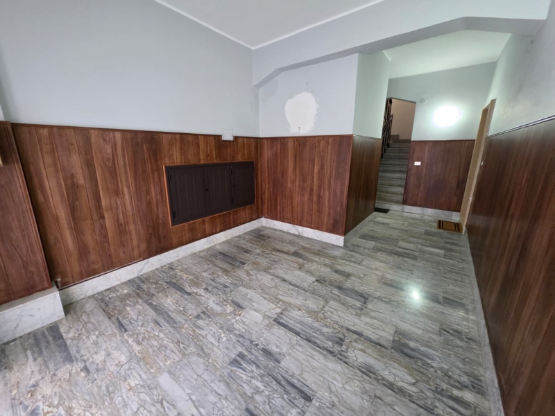 Appartamento Ristrutturato Pressi Ponte Sant'Anna 126 Mq