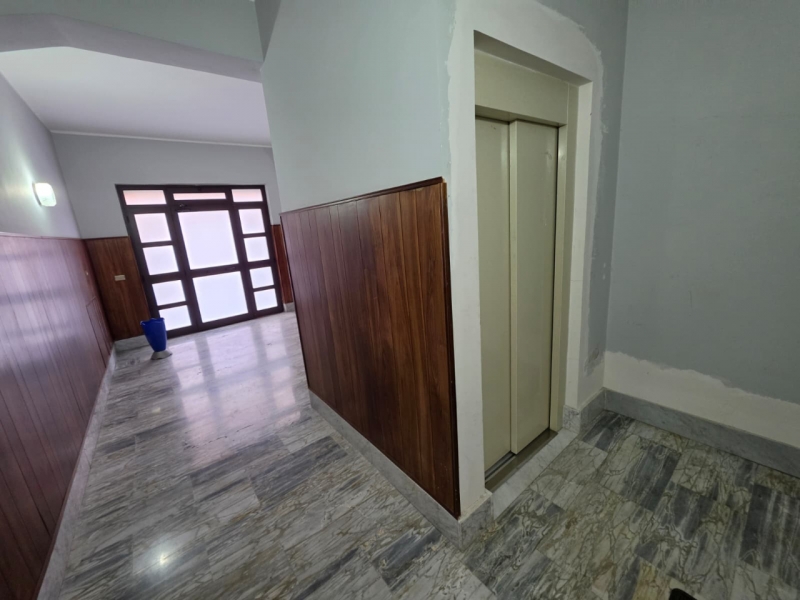 Appartamento Ristrutturato Pressi Ponte Sant'Anna 126 Mq