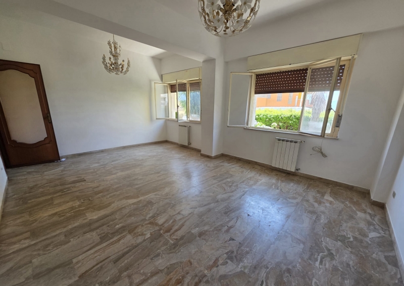 Ampio Appartamento Campo Calabro 140 Mq