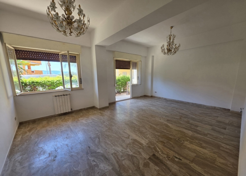 Ampio Appartamento Campo Calabro 140 Mq