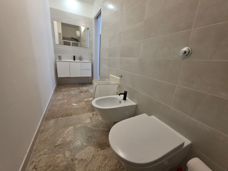 Appartamento Ristrutturato Arredato Via Sbarre Superiori 40 Mq