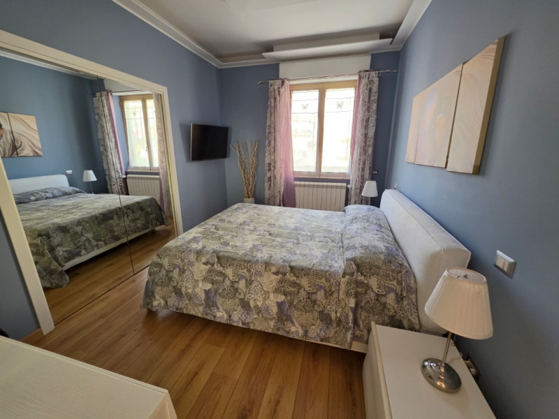 Elegante Appartamento Finemente Ristrutturato Villa San Giovanni 82 Mq