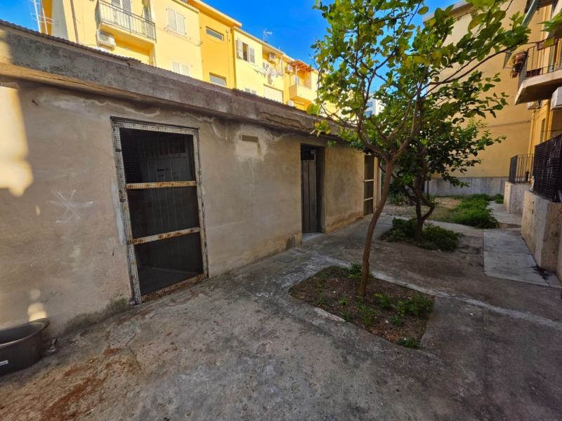 Elegante Appartamento Finemente Ristrutturato Villa San Giovanni 82 Mq