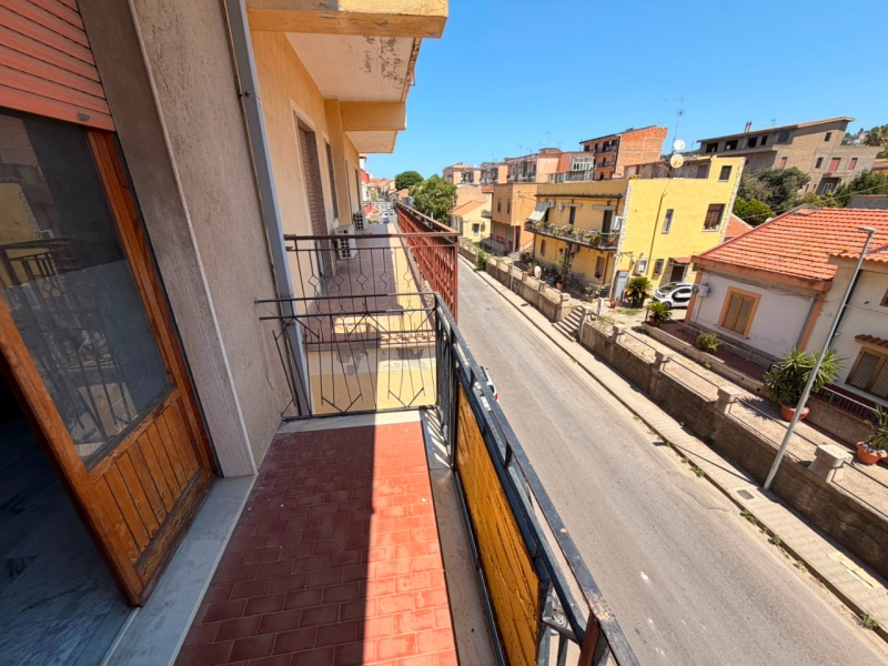 Ampio Appartamento 130 Mq + Porzione Terrazzo Catona