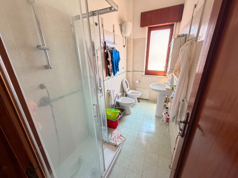Ampio Appartamento 130 Mq + Porzione Terrazzo Catona