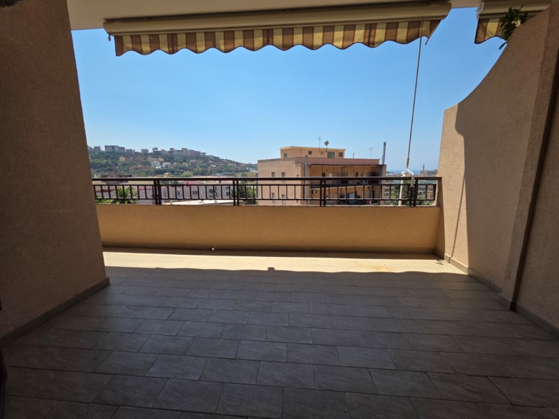 Prestigioso Appartamento Con Veranda Spirito Santo 150 Mq