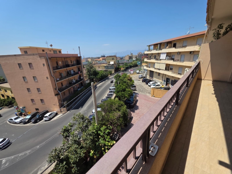Prestigioso Appartamento Con Veranda Spirito Santo 150 Mq