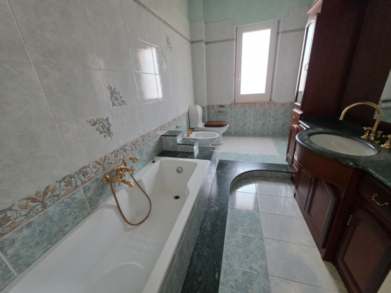 Prestigioso Appartamento Con Veranda Spirito Santo 150 Mq