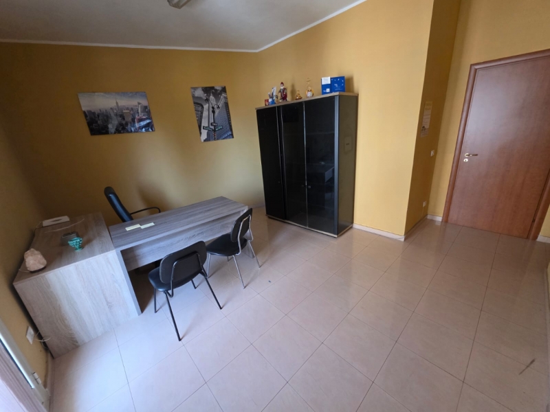 Appartamento Uso Studio Viale Laboccetta 60 Mq