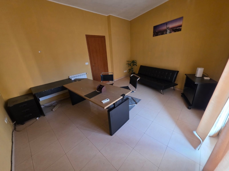 Appartamento Uso Studio Viale Laboccetta 60 Mq