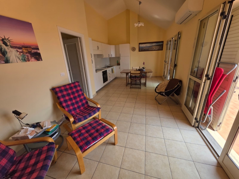 Appartamento Arredato o Vuoto Con Terrazzo San Lorenzo