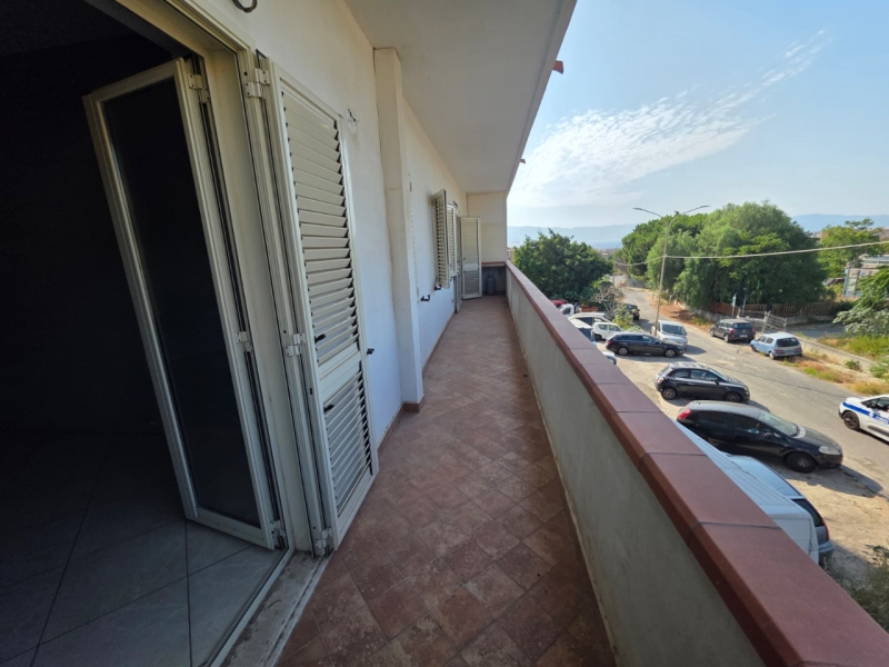 Appartamento Semi Arredato Ristrutturato Archi