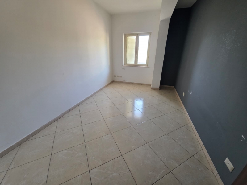 Appartamento Semi Arredato Ristrutturato Archi
