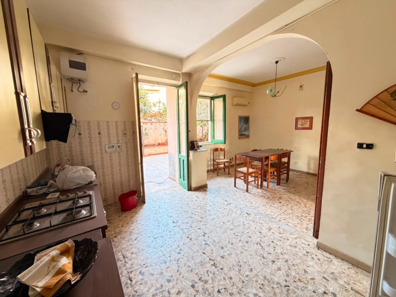 Appartamento 123 Mq Con Cortile 45 Mq Saracinello