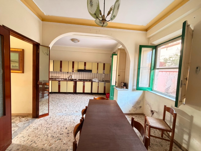 Appartamento 123 Mq Con Cortile 45 Mq Saracinello