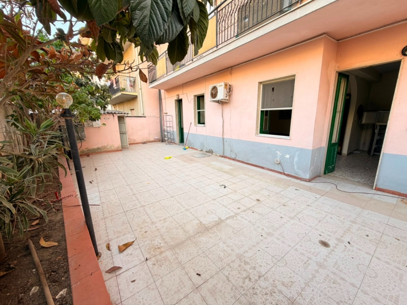 Appartamento 123 Mq Con Cortile 45 Mq Saracinello