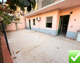 Appartamento 123 Mq Con Cortile 45 Mq Saracinello