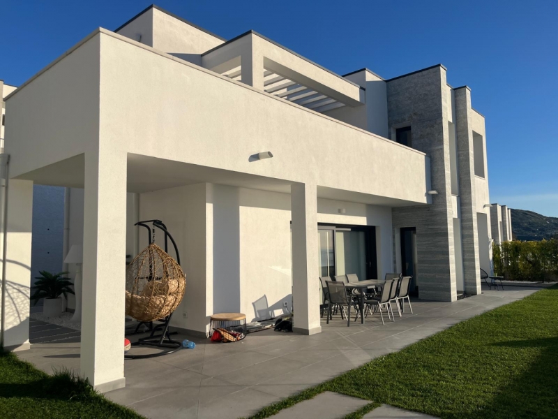  Prestigiosa Villa Nuova Arredata + Piscina + Garage Mortara