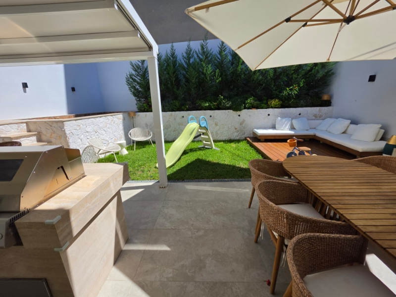 Villino Indipendente Super Design Su Due Livelli Con Giardino Reggio Campi