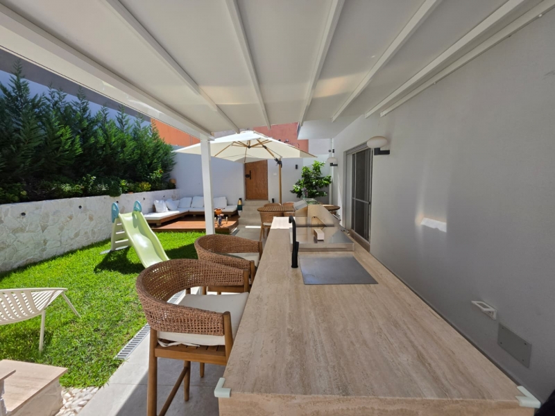 Villino Indipendente Super Design Su Due Livelli Con Giardino Reggio Campi