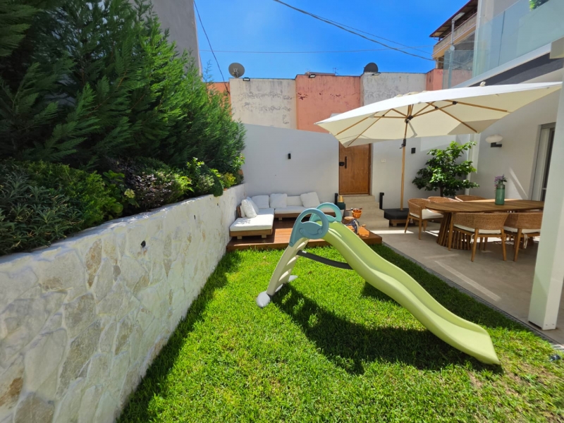 Villino Indipendente Super Design Su Due Livelli Con Giardino Reggio Campi