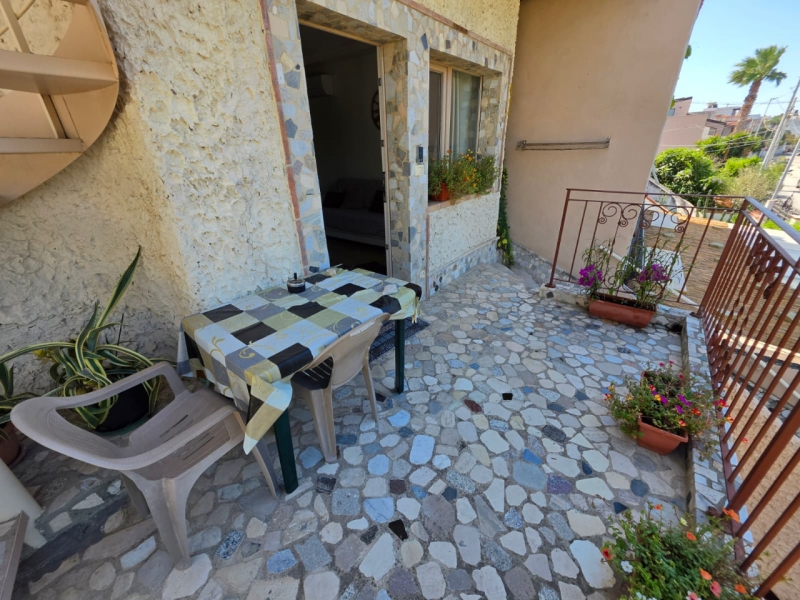 Appartamento Ristrutturato Arredato Con Veranda Pellaro Fronte Mare