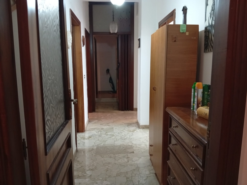 Appartamento Arredato Viale Calabria 100 Mq