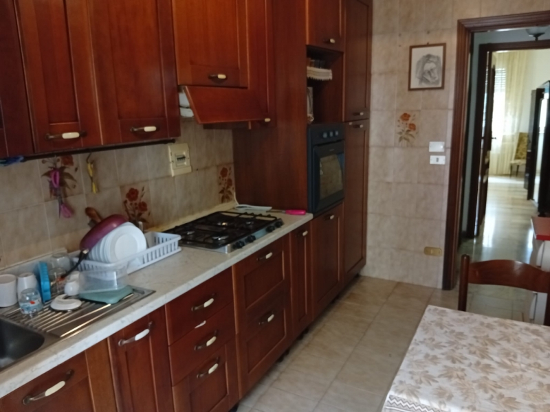 Appartamento Arredato Viale Calabria 100 Mq