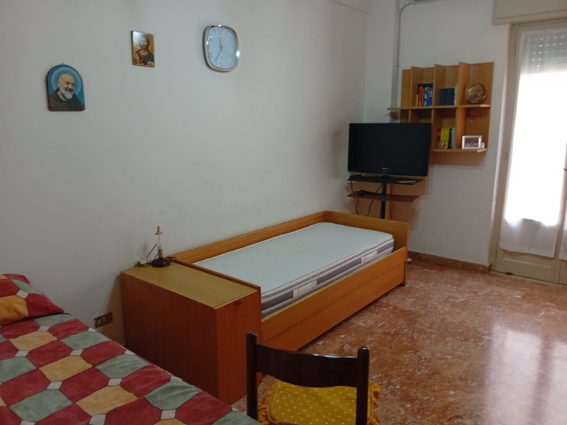 Appartamento Arredato Viale Calabria 100 Mq