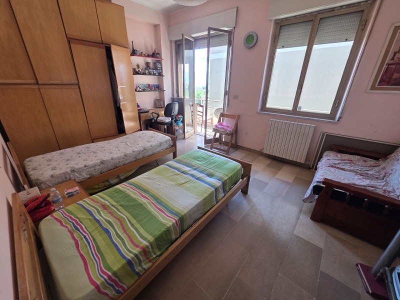 Appartamento Luminoso Archi 98 Mq