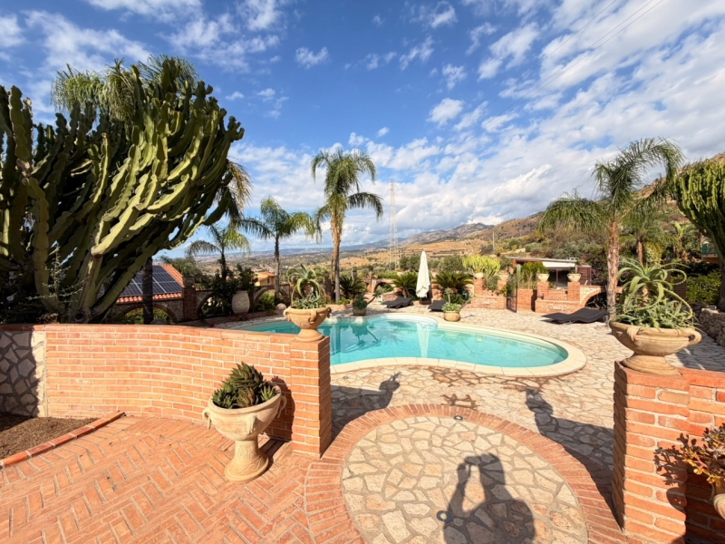 Prestigiosa Villa Con Piscina & B&B Pellaro Lotto 1500 Mq