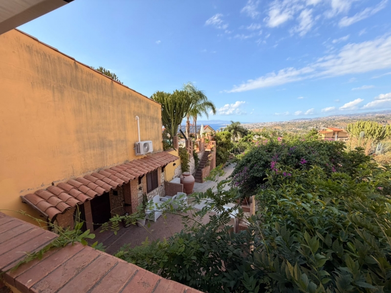 Prestigiosa Villa Con Piscina & B&B Pellaro Lotto 1500 Mq