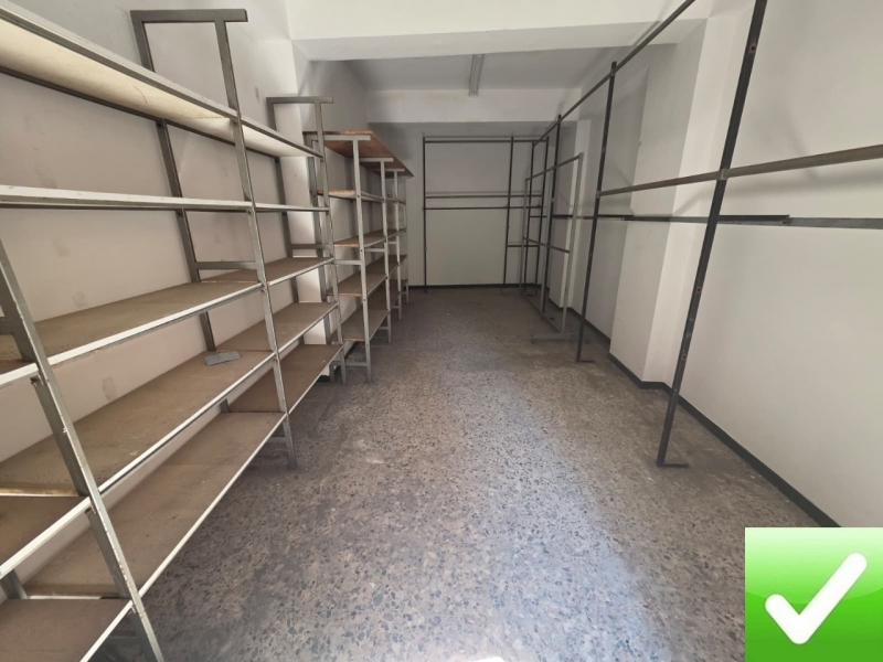 Locale Commerciale C1 Centro 32 Mq