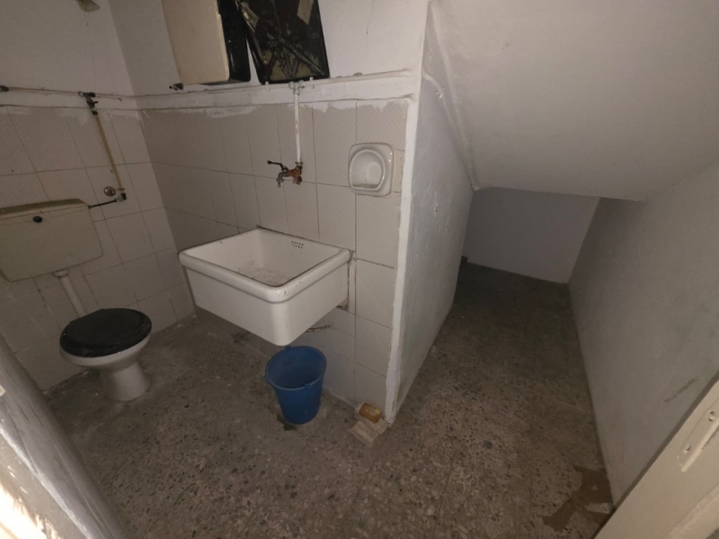 Locale Commerciale C1 Centro 32 Mq