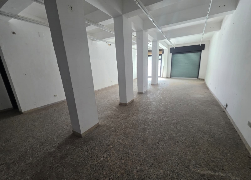 Locale Commerciale C1 Via Firenze 88 Mq